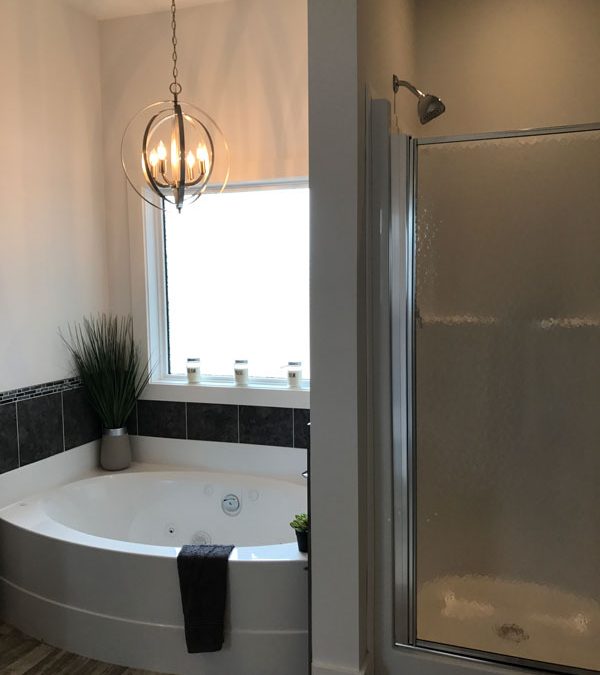 Jetted Tub and Shower